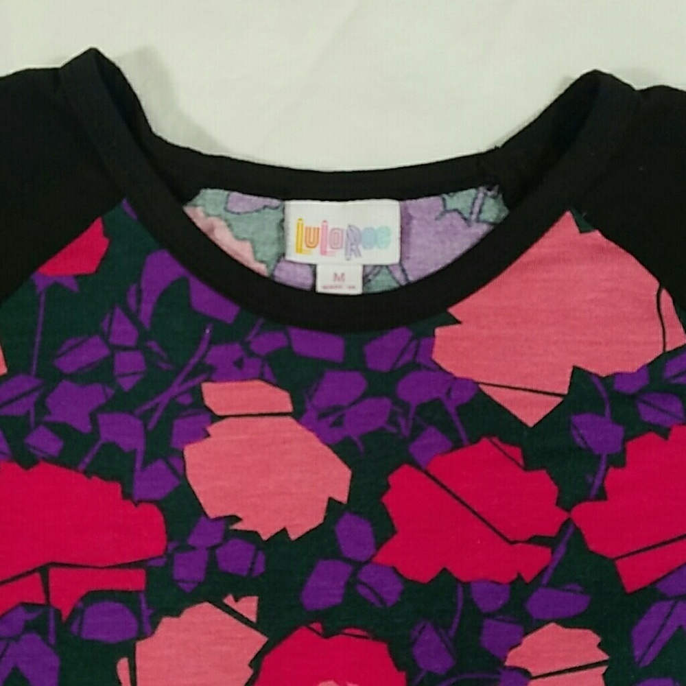 LULAROE Randy Tee. Size Medium - Picture 2 of 7